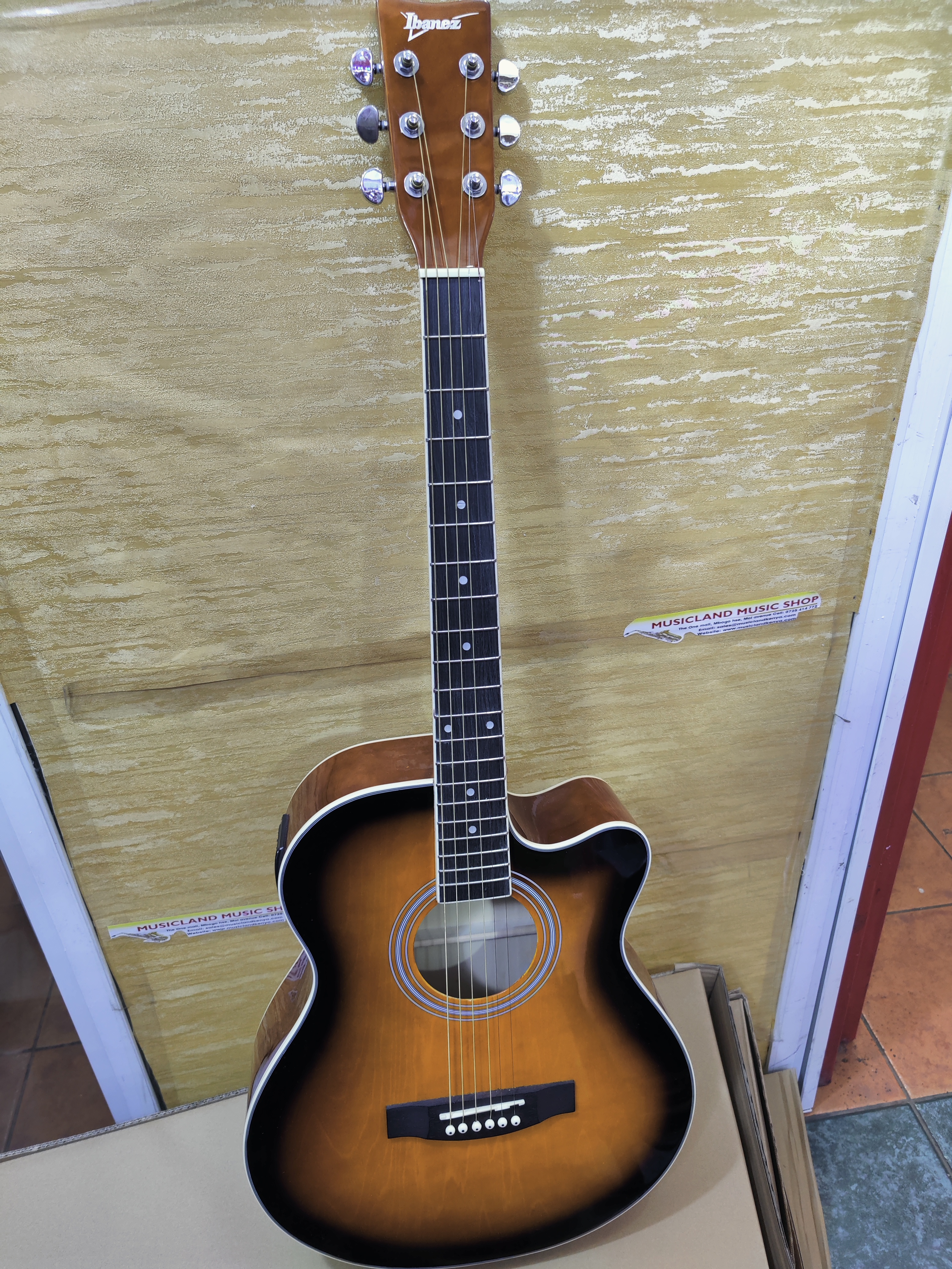 Ibanez semi Acoustic Guitar 40"